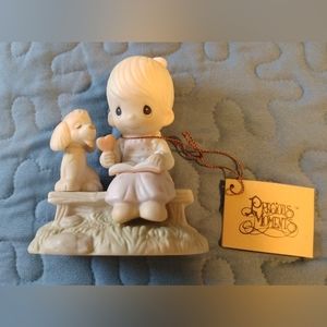 🌼VGC  Retired Precious Moments " Loving Is Sharing" Girl  Figurine in Box